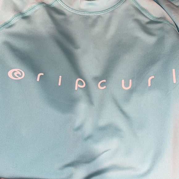 Ripcurl Swim Top - Picture 2 of 2